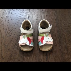 GUC Livie and Luca Unicorn size 10